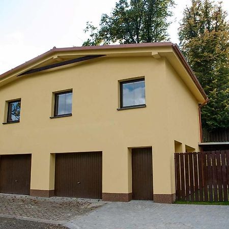 Apartmany Nad Parkem Broumov Buitenkant foto