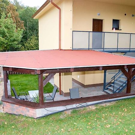 Apartmany Nad Parkem Broumov Buitenkant foto