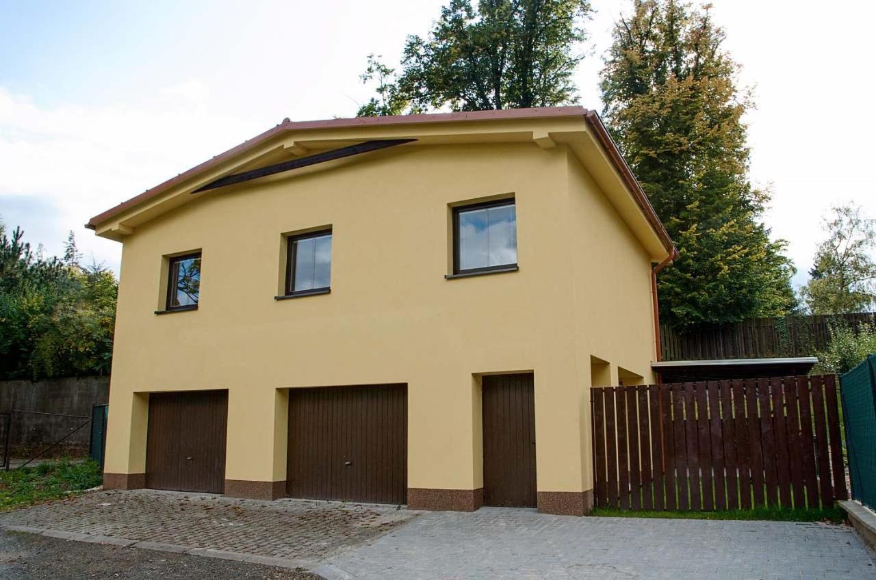 Apartmany Nad Parkem Broumov Buitenkant foto