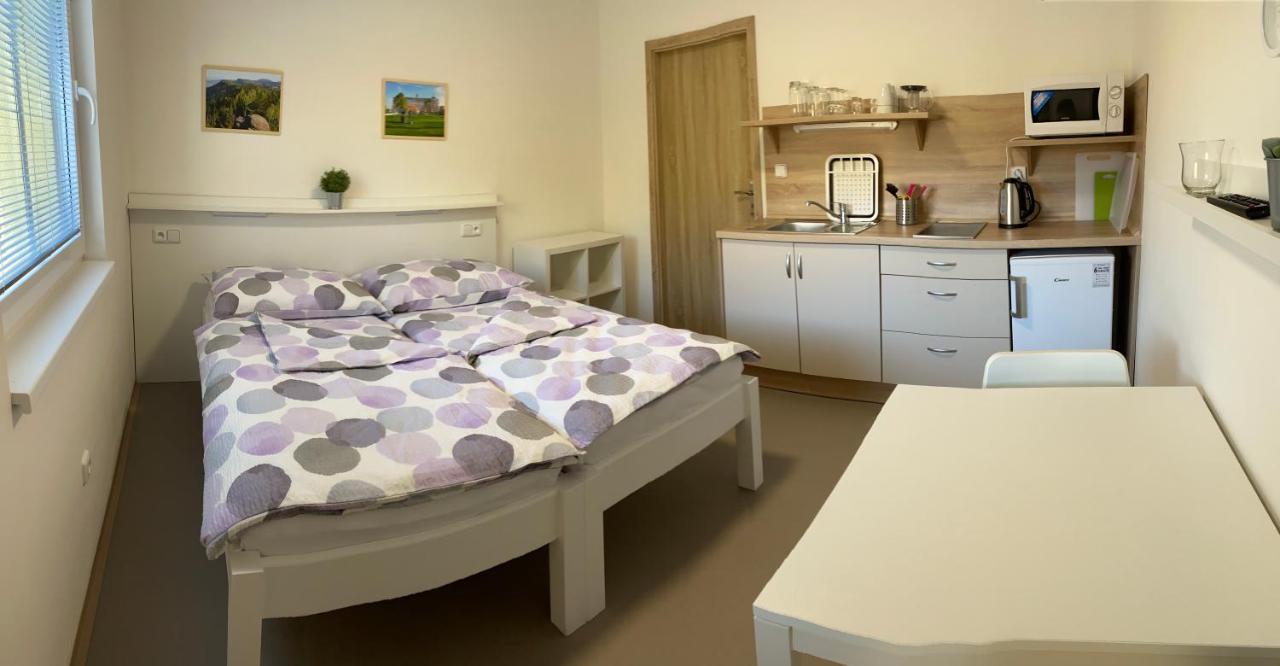 Apartmany Nad Parkem Broumov Buitenkant foto