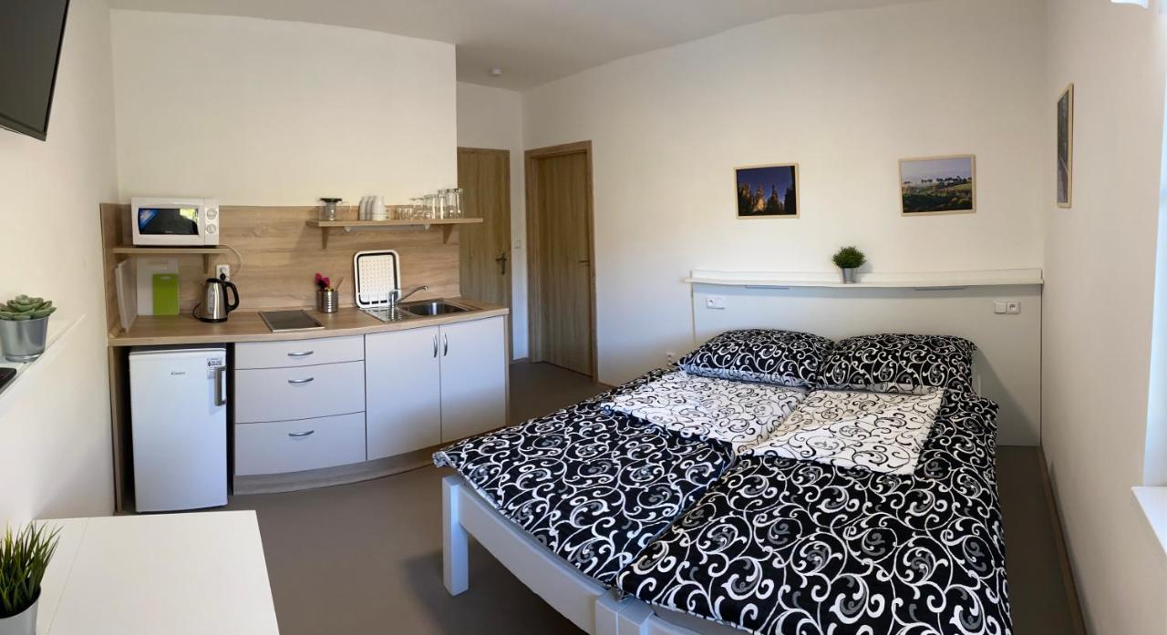 Apartmany Nad Parkem Broumov Buitenkant foto